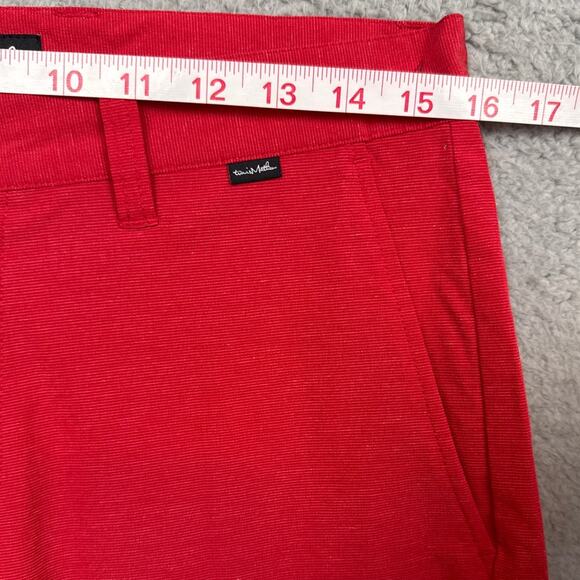 Travis Mathew Wanderlust Performance Shorts Flat Front Stretch Comfort Red Sz 30 - Picture 3 of 8